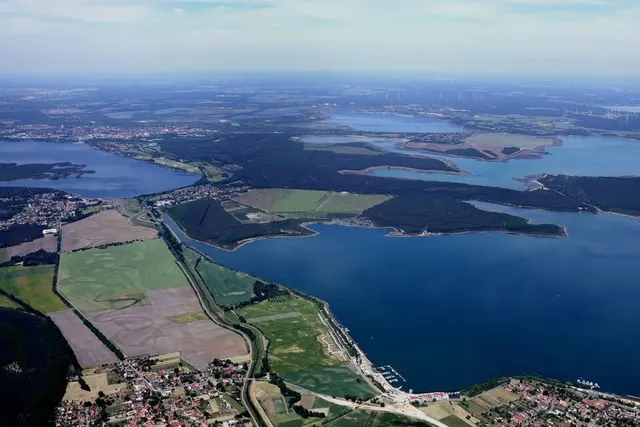 Wohnmobilstellplätze am Tornoer Teich