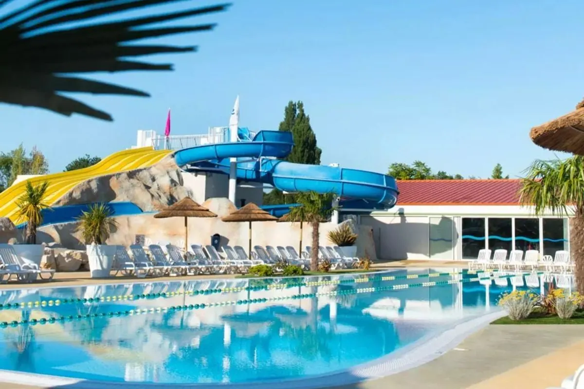 Tour Opérateur et particuliers sur camping Les Charmettes - Funpass non inclus
