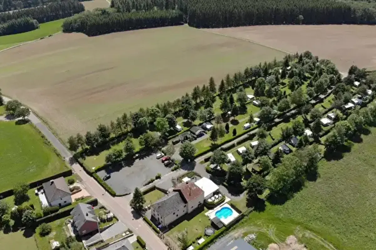 Camping Um Bierg